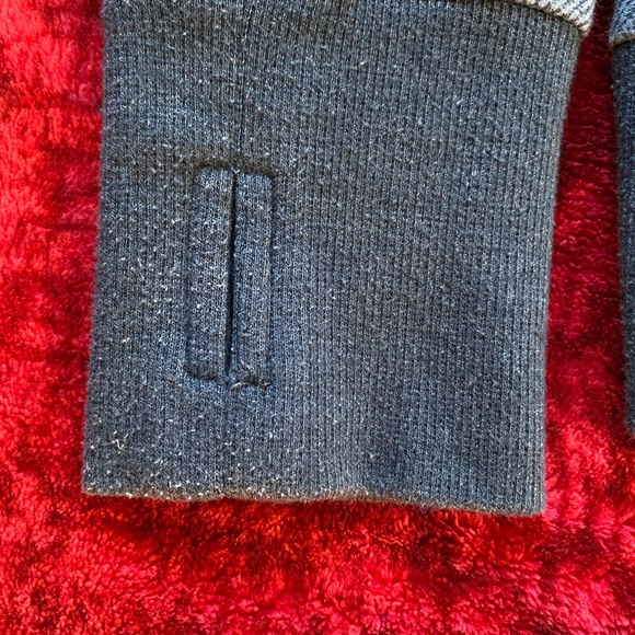 Bench Hoodie size S - Picture 4 of 7